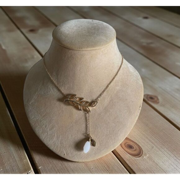 Bansri Gold Leaf Design Necklace-New with tag - Picture 1 of 4
